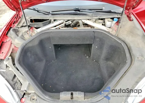 2014 Tesla Model S z USA, uszkodzony, nr VIN 5YJSA1H10EFP30508